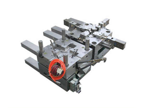 Intelligent robot mold